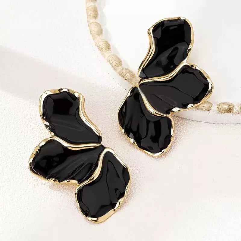 Cream Flower Earrings